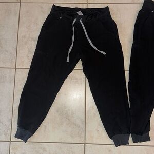 Women's Black Zamora™ - Petite Jogger Scrub Pants - M
- Petite / Black